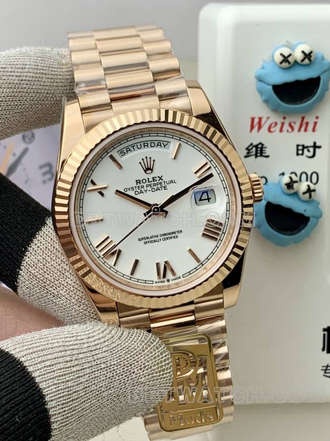 collectible watch PPM factory white dial roman numeral RolexDay-Daterose gold mechanical front live photo
