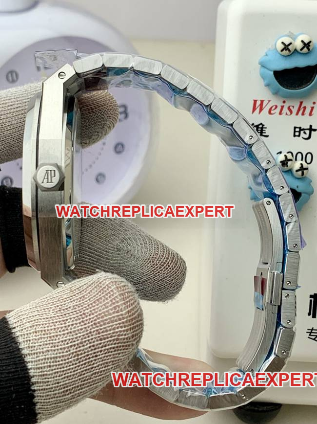 1:1replica watch VS FactoryAudemars PiguetRoyal Oak gray plate 4302 mechanical 15500side live photo