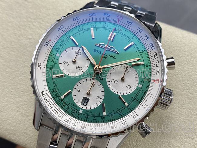 1:1replica watch BreitlingBLS factory aviation chronographgreen dialsteel bracelet front live photo