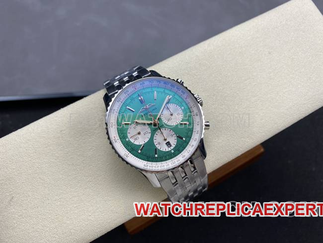 1:1replica watch BreitlingBLS factory aviation chronographgreen dialsteel bracelet front live photo