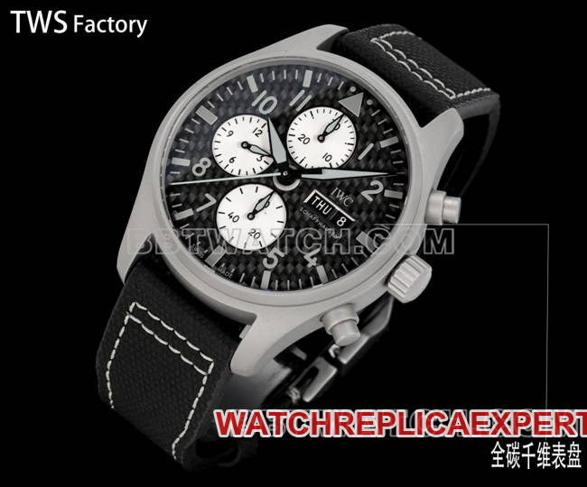 watch pilot TWS factory IWCblack dial carbon fiber 43mmfront live photo