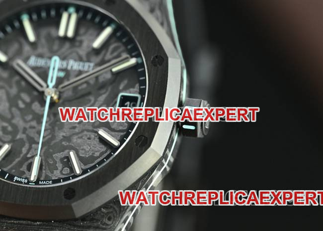 collectible watch Royal OakDiW factory Audemars Piguet carbon fiber blue needle 15500front live photo