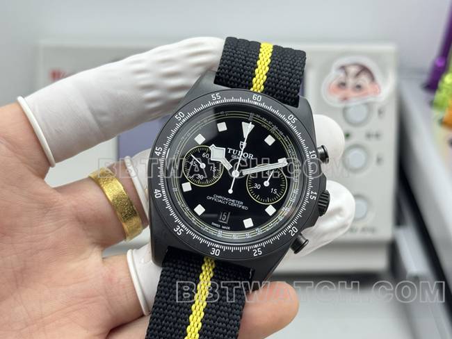 watch submersible V+ factory Tudor yellow 7750 mechanical front live photo