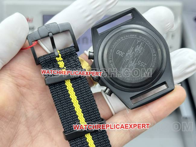 watch collar submersible V+ factory Tudor yellow 7750 mechanical caseback live photo