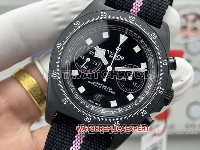 collectible watch submersible V+ factory Tudor purple 7750 mechanical front live photo