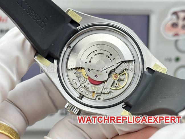 collectible watch magnetic type VS FactoryRolexblack dial green glass caseback live photo