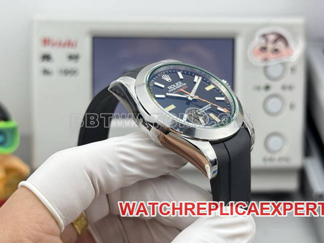 collectible watch magnetic type VS FactoryRolexblack dial green glass side live photo