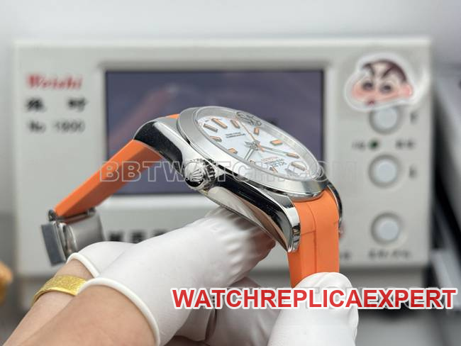 watch magnetic type VS FactoryRolexwhite dial orange rubber model side live photo