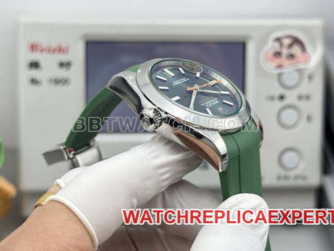 collectible watch magnetic type VS FactoryRolexgreen dial green rubber model side live photo
