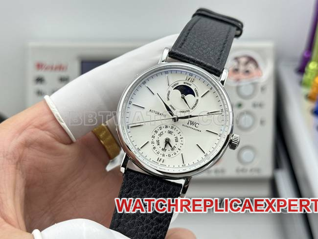 collectible watch Portofino GR factory IWC white dial black leather strap model front live photo
