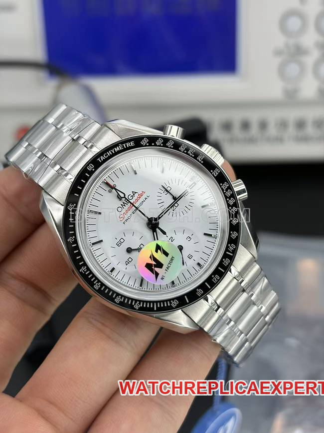 watch Speedmaster N1 factory Omegawhite dialsteel bracelet front live photo