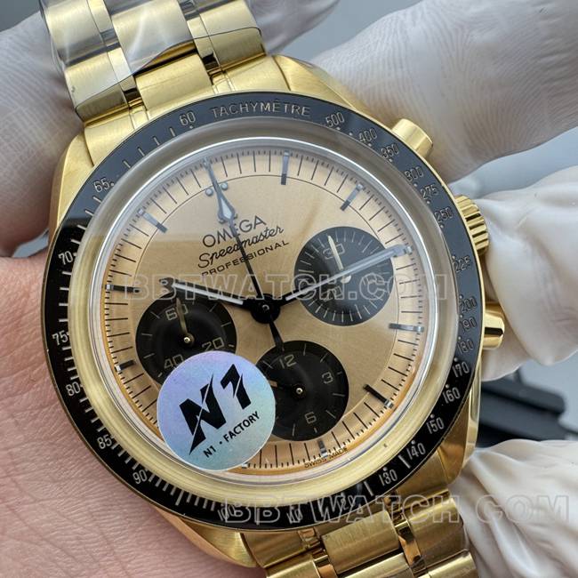 collectible watch Speedmaster N1 factory Omega gold plate yellow goldsteel bracelet model front live photo