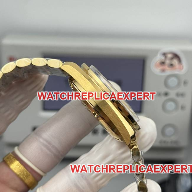 collectible watch Speedmaster N1 factory Omega gold plate yellow goldsteel bracelet model side live photo