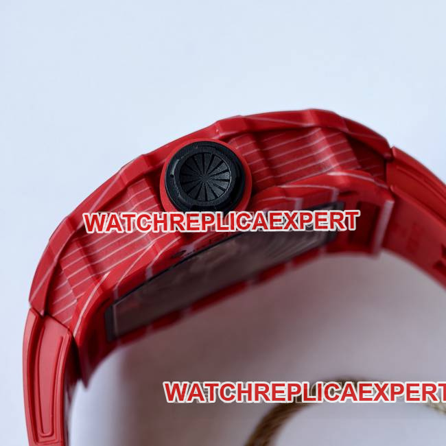watch RM35-02 UMI factory Richard Mille red shell with red strap side live photo