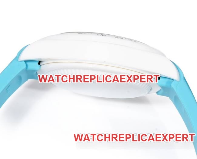 watch RolexTW factory Daytona white case blue rubber braceletside live photo