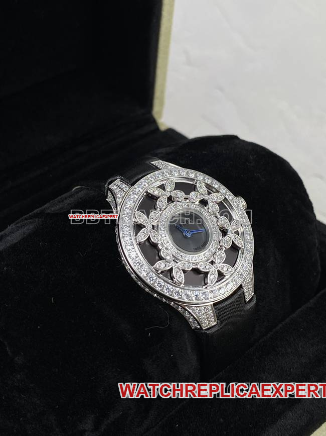 collectible watch Graf VCA factory sapphire crystaldiamond33mmquartz movementfront live photo
