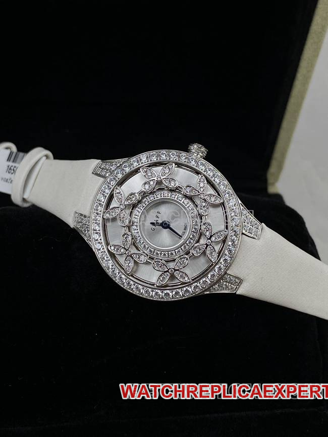 watch VCA factory Graf sapphire crystaldiamond33mmquartz movementfront live photo