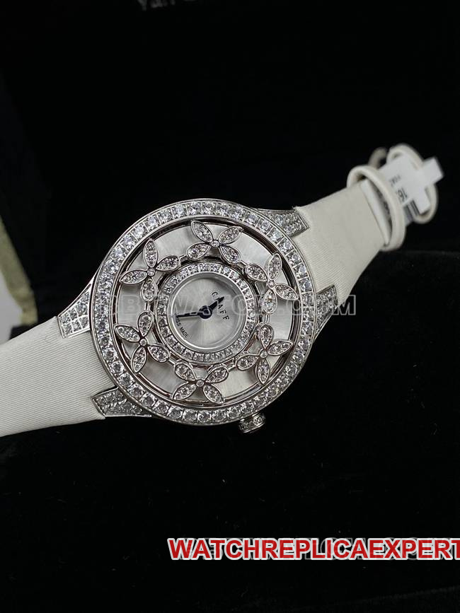 watch VCA factory Graf sapphire crystaldiamond33mmquartz movementfront live photo