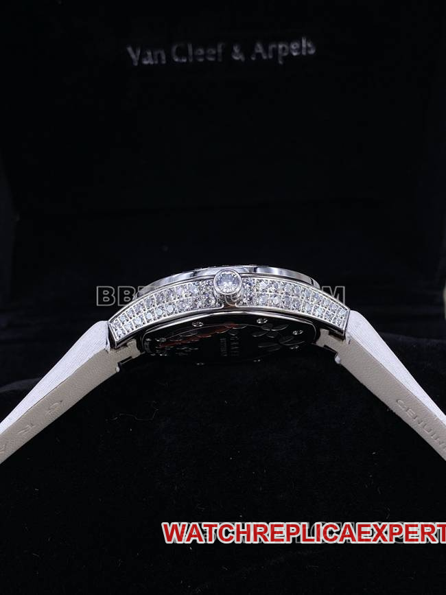 watch VCA factory Graf sapphire crystaldiamond33mmquartz movementside live photo
