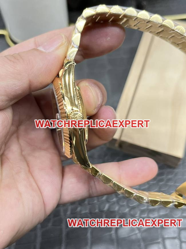 top-tier watch CBD factory RolexDay-Date3255 mechanical green dial40mmside live photo