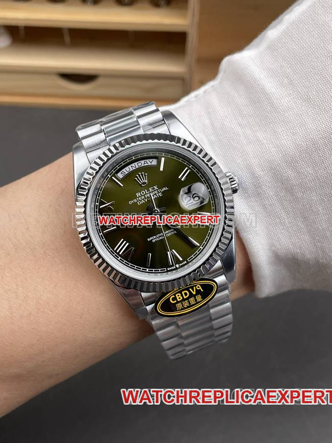 collectible watch CBD factory RolexDay-Date3255 mechanical olive green dial40mmfront live photo