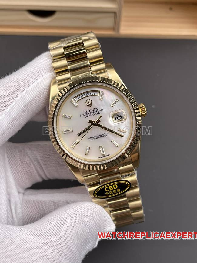 1:1replica watch CBD factory Day-DateRolex3255 mechanical mother-of-pearl disc 40mmfront live photo