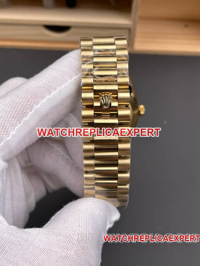 1:1replica watch CBD factory Day-DateRolex3255 mechanical mother-of-pearl disk 40mmbraceletlive photos