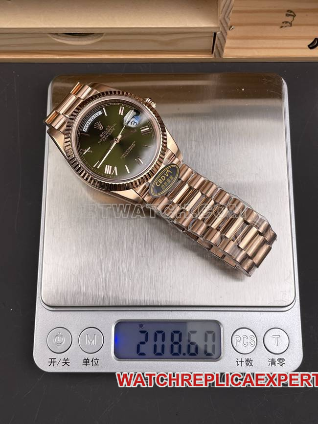 Watch CBD Factory Day-DateRolex3255 Mechanical rose gold olive green dial weight live photos