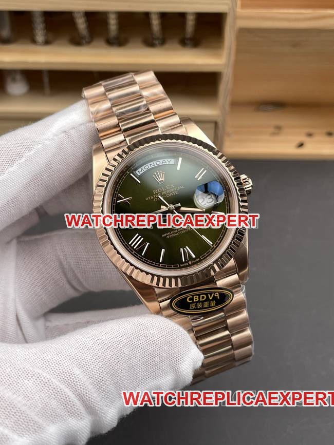 watch CBD factory Day-DateRolex3255 mechanical rose gold olive green dialfront live photo