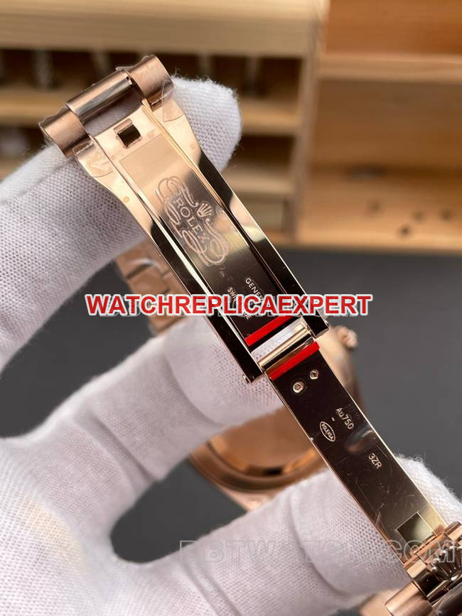 watch CBD factory Day-DateRolex3255 mechanical rose gold olive green dialclasp live photos
