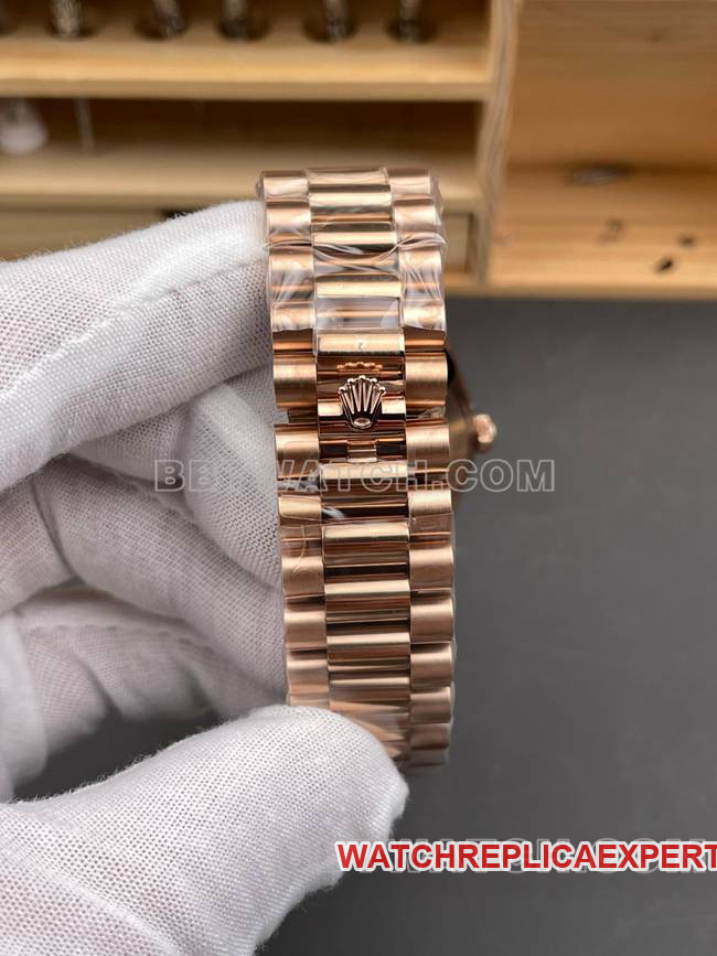 watch CBD factory Day-DateRolex3255 mechanical rose gold olive green dialbraceletlive photos