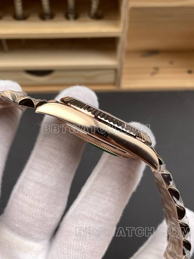 collectible watch CBD factory Day-DateRolex3255 mechanical rose gold smoked black dialside live photo