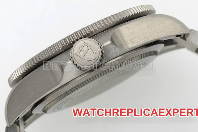 top-tier watch collar submersible ZF FactoryTudorblack dialM2543side live photo