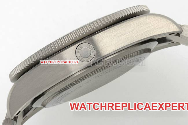 top-tier watch collar submersible ZF FactoryTudorblack dialM2543side live photo