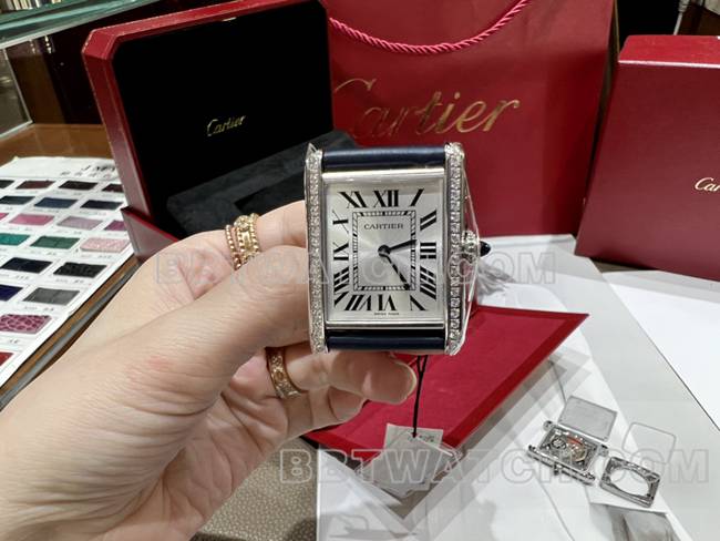 collectible watch tank DR factory Cartier silver white dialdiamond bezelquartz blue leather braceletfront live photo