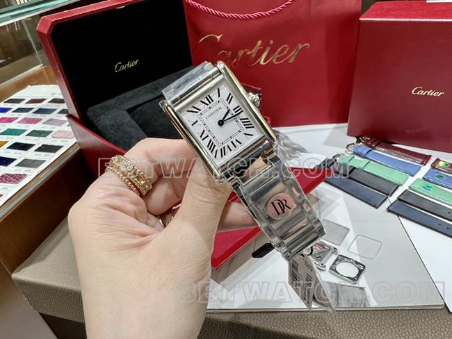 1:1replica watch tank DR factory Cartier silver white dial medium quartz steel braceletfront live photo