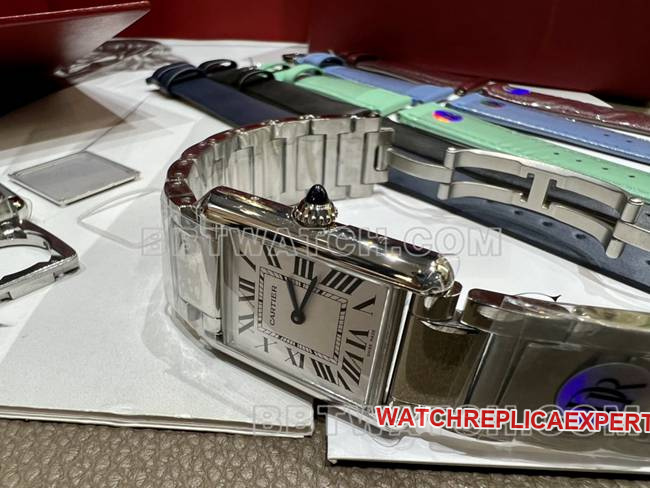 1:1replica watch tank DR factory Cartier silver white dial medium quartz steel braceletside live photo