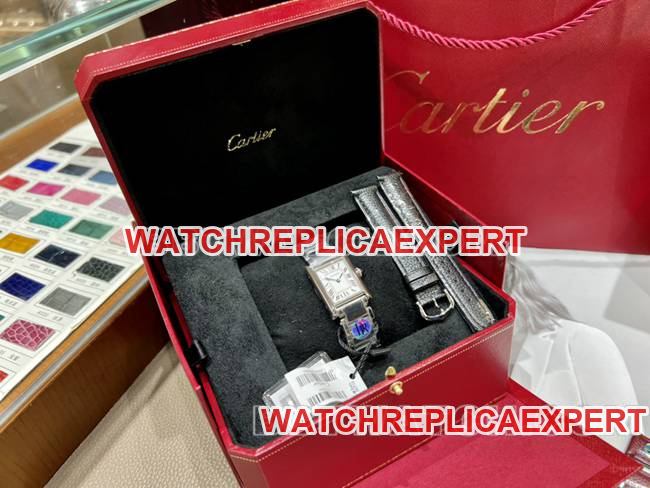 watch tank DR factory Cartier silver white dialquartz steel braceletfront live photo