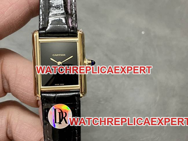 top-tier watch DR factory Cartier tank black dialquartz black braceletfront live photo