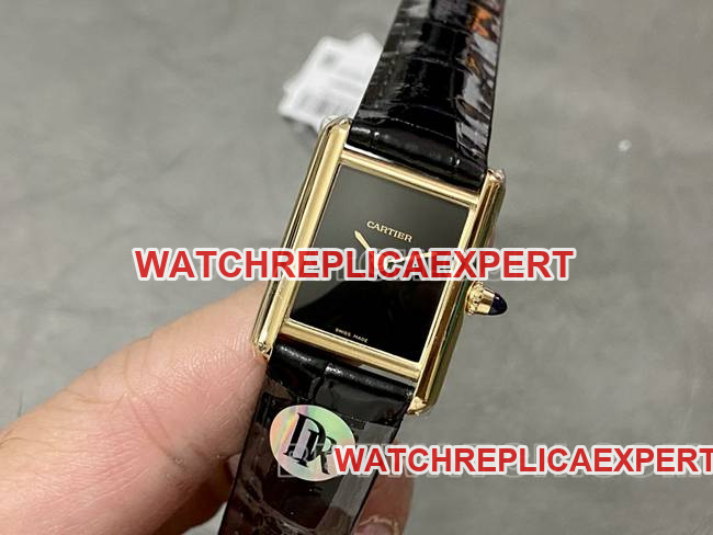 top-tier watch DR factory Cartier tank black dialquartz black braceletfront live photo