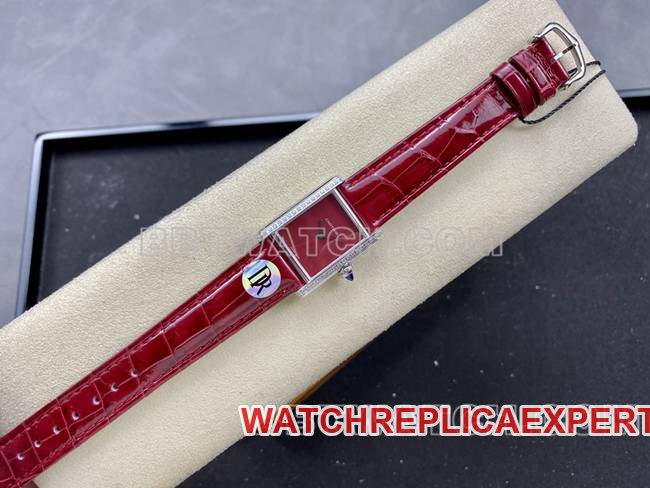 collectible watch DR factory Cartier tank red dial quartz red braceletfront live photo