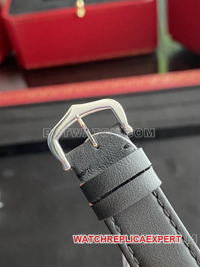 top-tier watch DR factory tank Cartierwhite dial medium quartz black braceletclasplive photos
