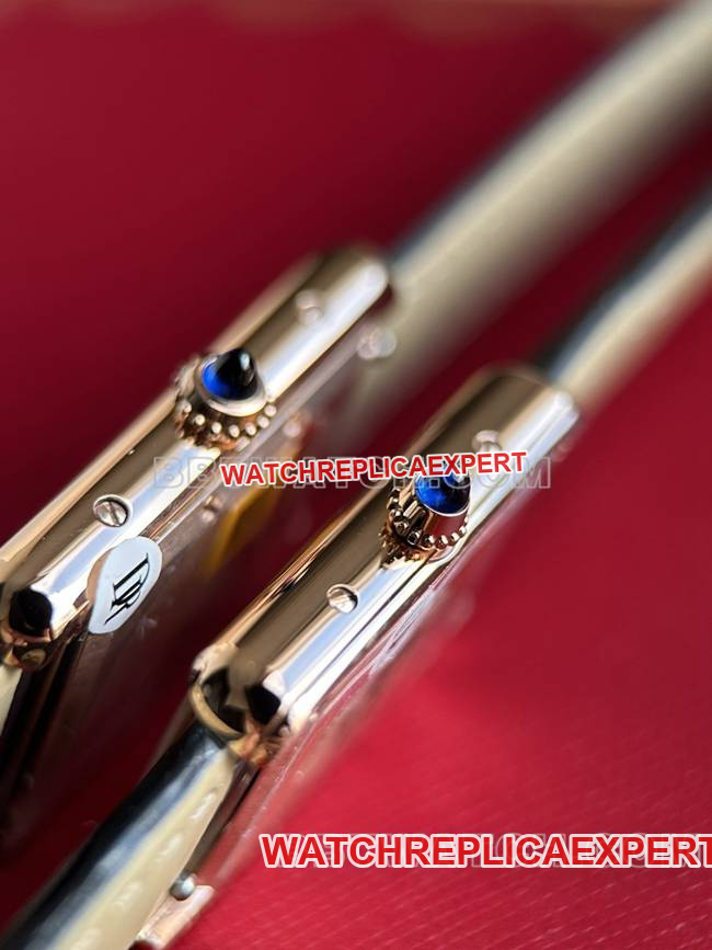 collectible watch DR factory tank Cartier silver gray plate rose gold case quartz black braceletside live photo