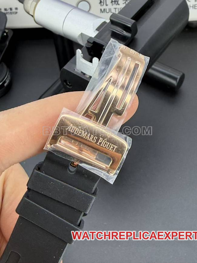 top-tier watch APS factory Audemars PiguetRoyal Oakblue dialrose gold rubber braceletclasplive photos