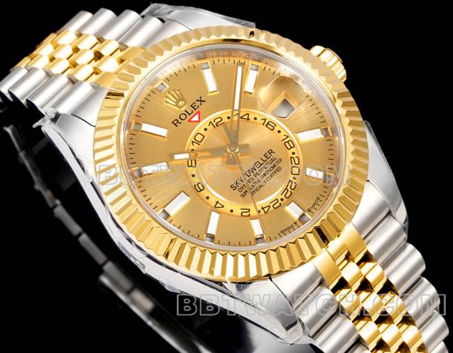 watch RolexAR+ factory pilot gold plate mechanical room gold front live photo