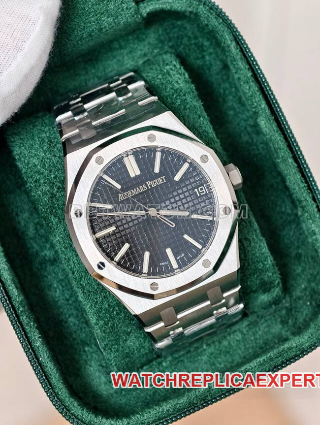 collectible watch Royal OakDDF factory Audemars Piguetblack dial4302 mechanical 15510front live photo
