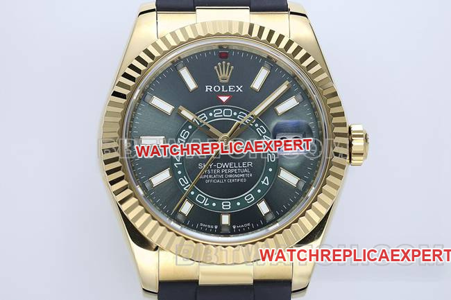 collectible watch ZF Factory Navigator Rolexblack dial9002 mechanical rubber braceletfront live photo