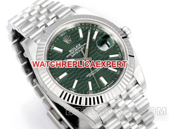 collectible watch JF factory log Rolexgreen dial3235 mechanical 41mm front live photo