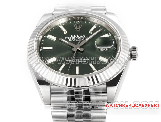 collectible watch JF factory log Rolexgreen dial3235 mechanical 41mm front live photo