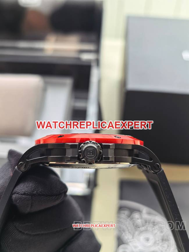 collectible watch Bentley BL-62 peak red rubber braceletside live photo